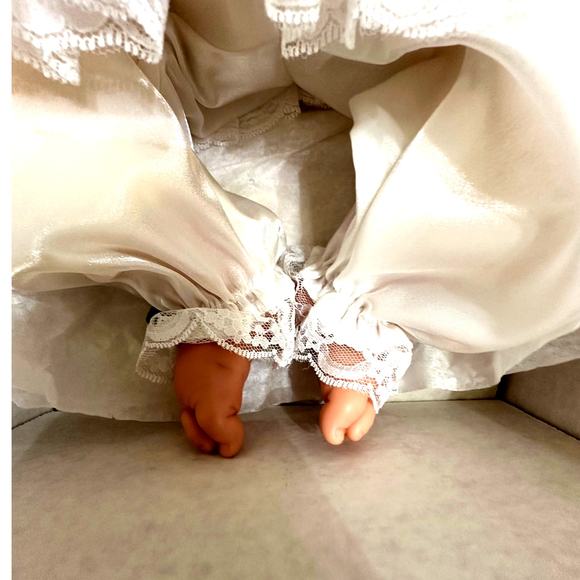 Lee Middleton 2000 Original Doll Model 00320 #146/1500-"She's So Pretty"-NEW! - Picture 6 of 11